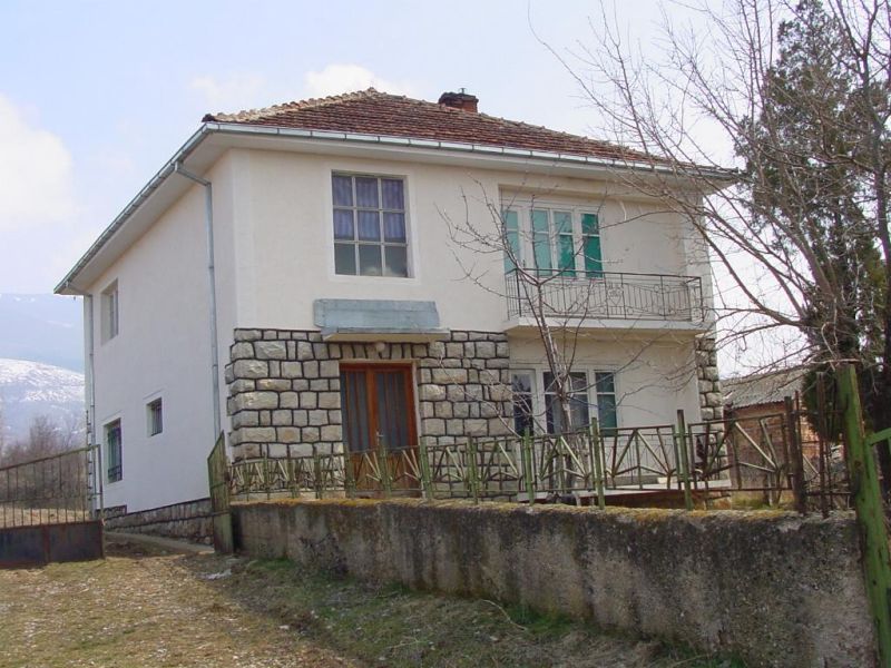 Податотека:KrusarovskiIco4.jpg
